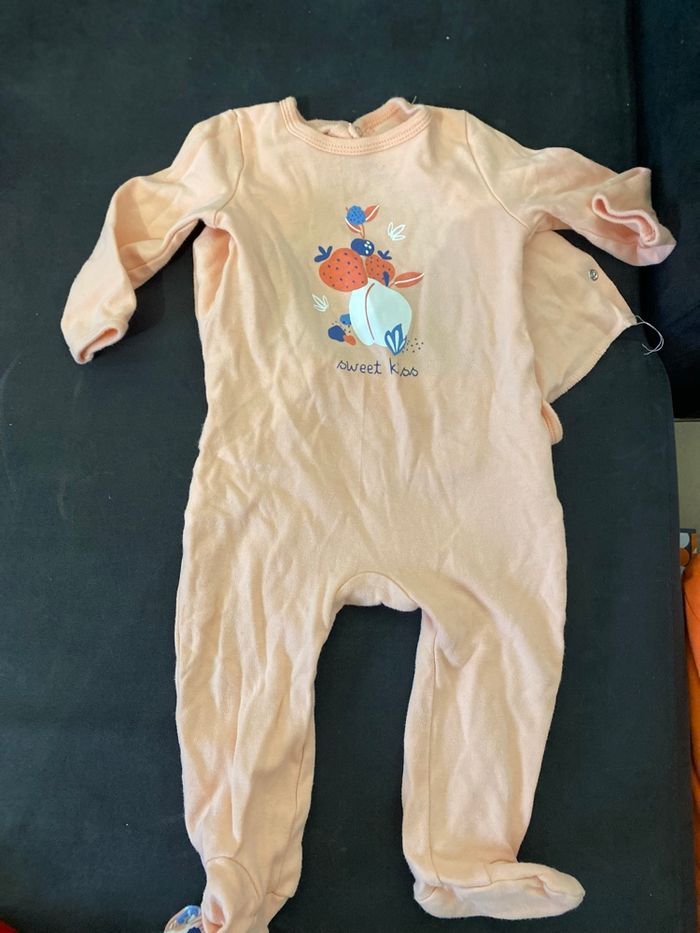 Lot pyjamas 12 mois - photo numéro 2