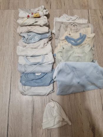 Lot vêtements naissances mixtes