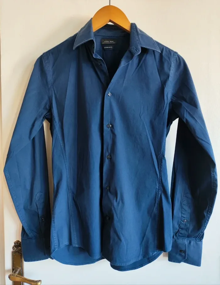 Chemise Zara taille S extra slim bleu
