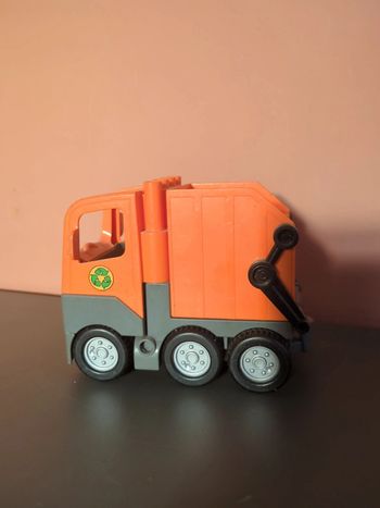camion poubelle Lego duplo