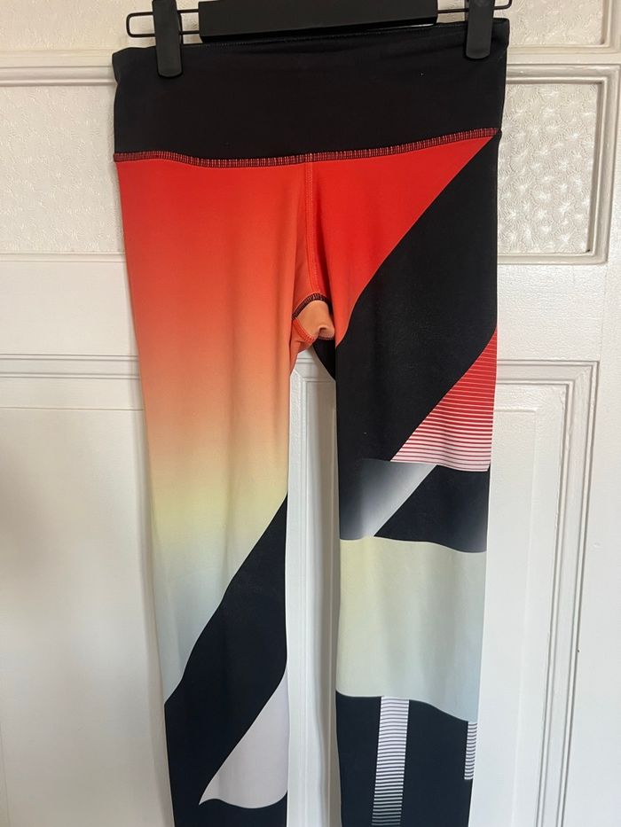 Legging sport Reebok taille XS - photo numéro 2