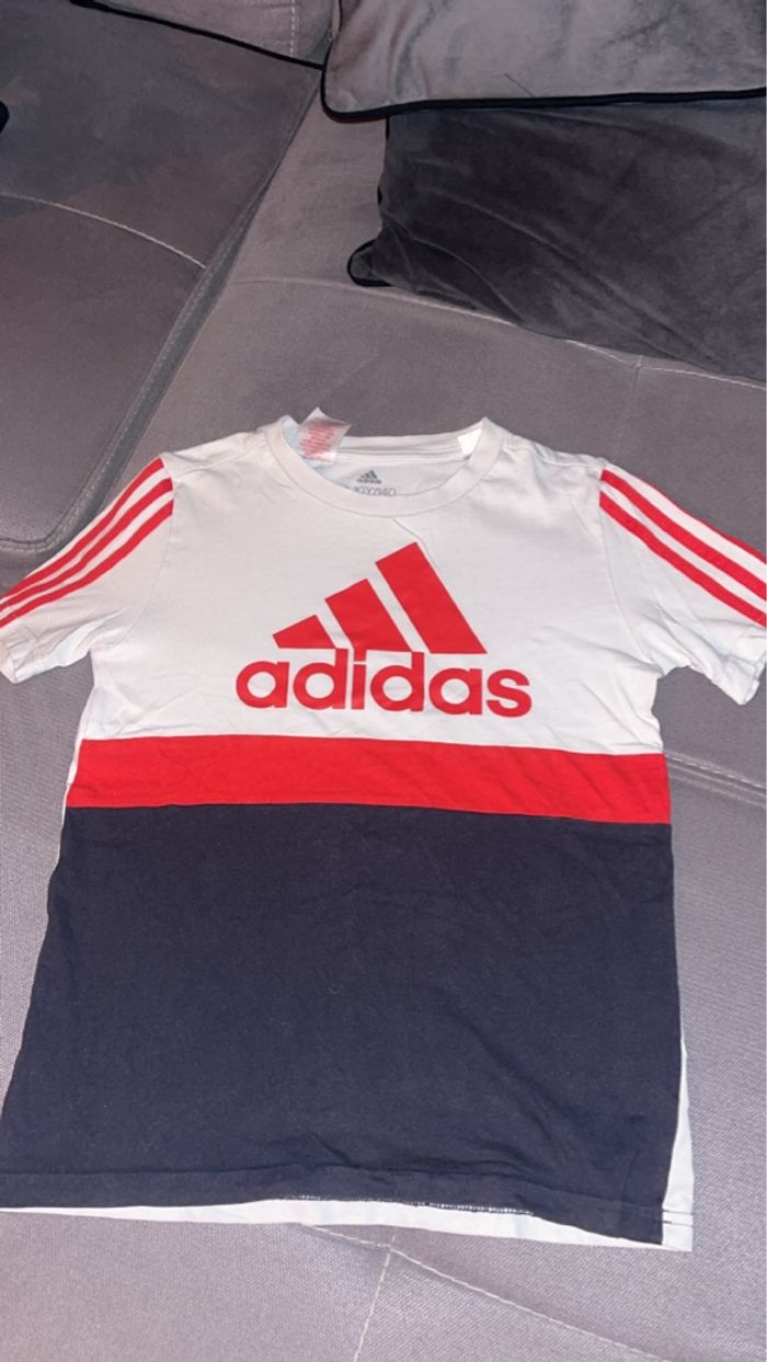 T-shirt adidas