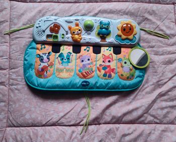 Tap tap piano des baby loulous Vtech