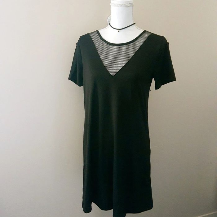 Robe de soirée chic col résille noire comme neuve - photo numéro 5