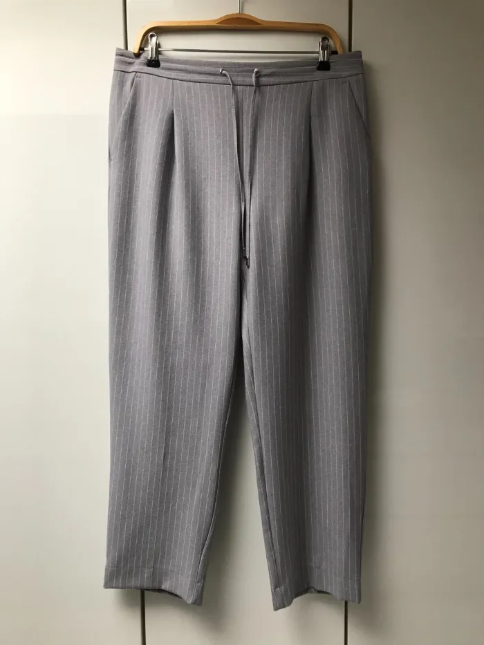 Pantalon ligné gris et blanc Primark - Taille 44
