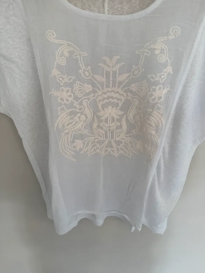 T-shirt blanc broderie - photo numéro 2