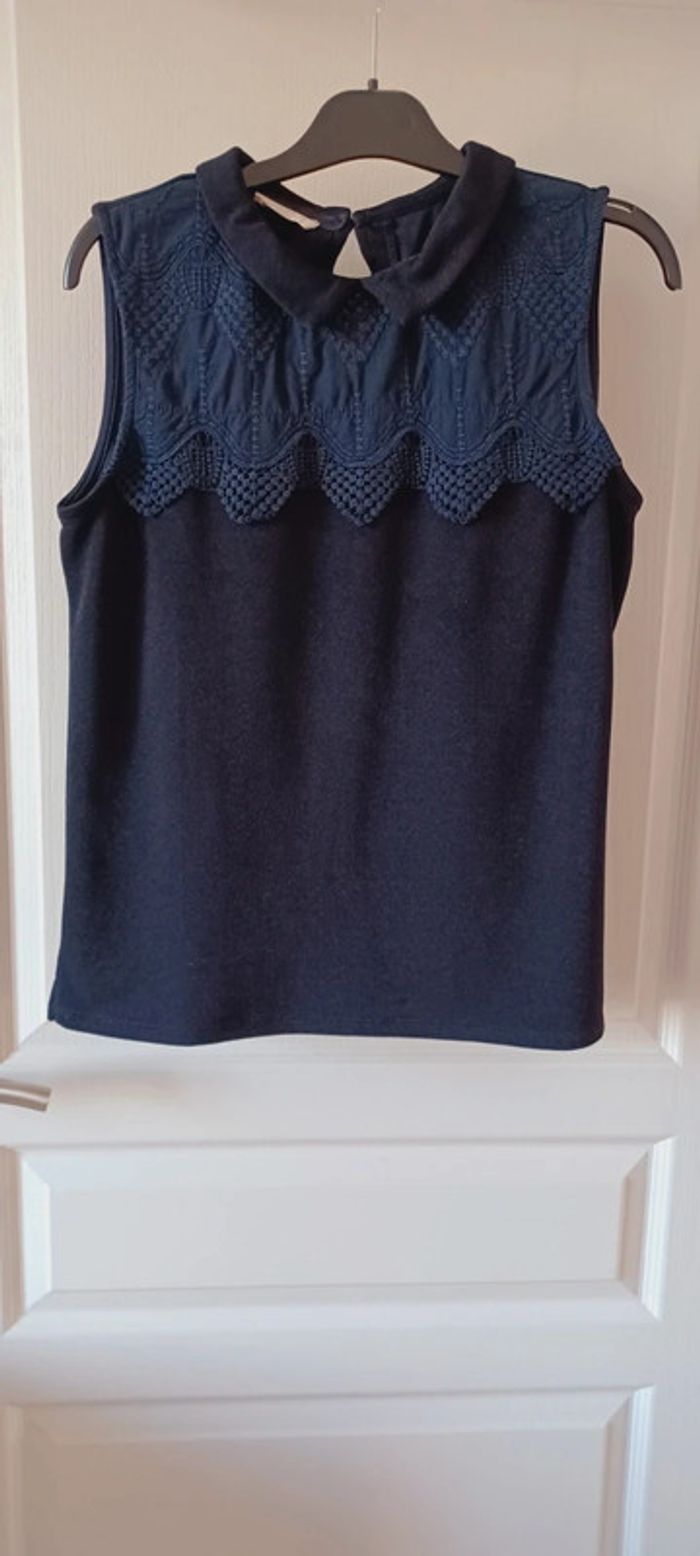 Débardeur femme bleu marine col dentelle Cache cache taille M - photo numéro 2