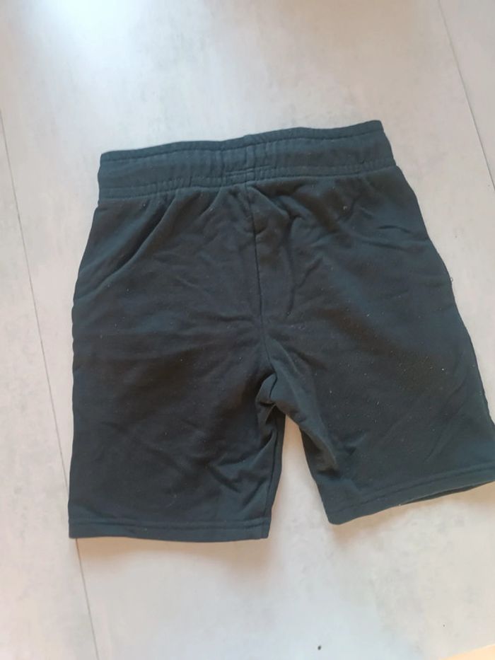 Short Primark 8/9 ans - photo numéro 3