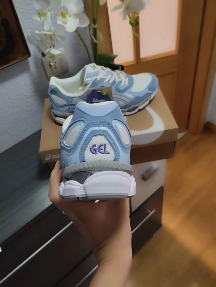 Asics GEL NYC Taille 42.5 - photo numéro 3