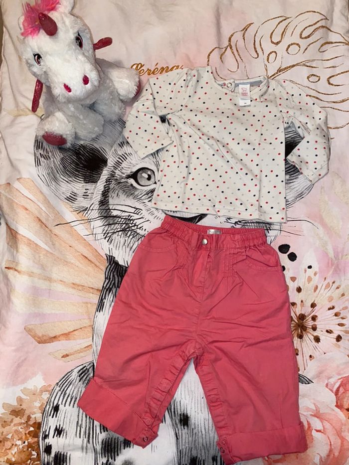 Ensemble pantacourt et t-shirt, taille 12 mois, marque Obaïbi.