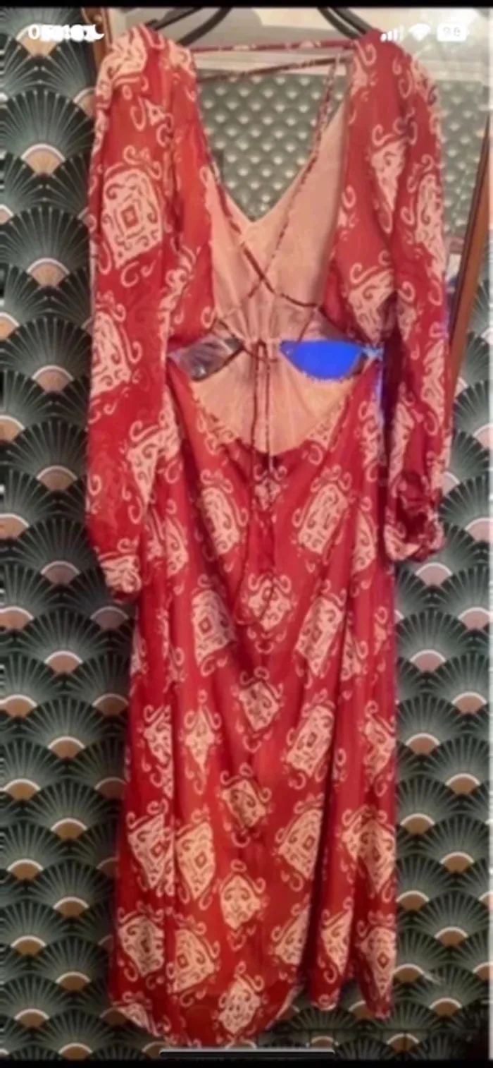 Très belle robe ouverte Zara taille L nouvelle collection. - photo numéro 9