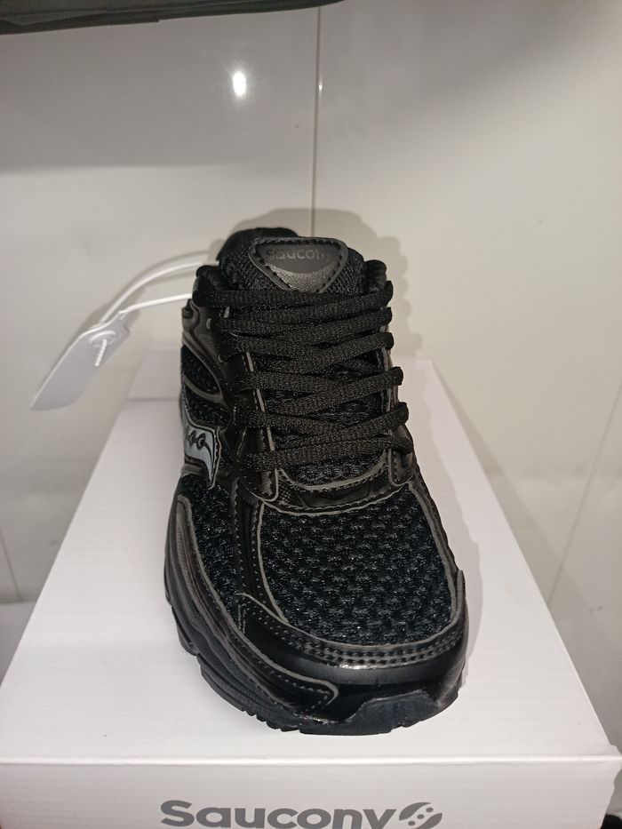 Basket neuve sauconyy T38 - photo numéro 2