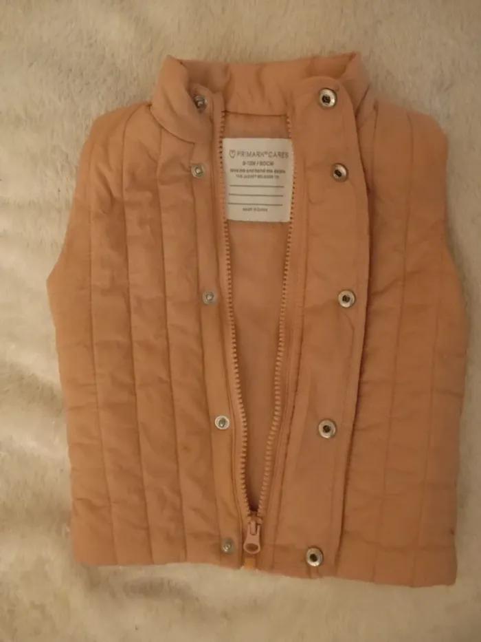 Petite veste sans manche - photo numéro 3