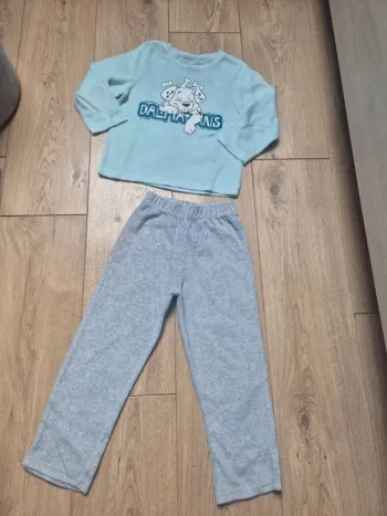 Pyjama en velours disney les 101 dalmatiens 4 ans