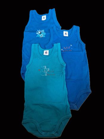 Lot 3 bodies sans manches Petit Bateau 24 mois