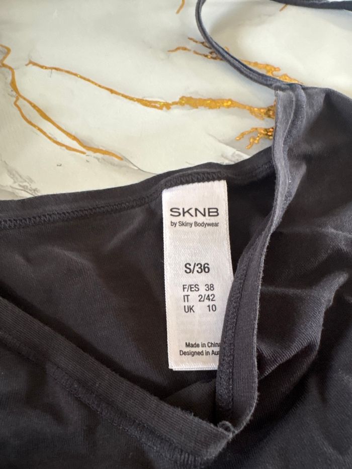 Débardeur noir - photo numéro 2