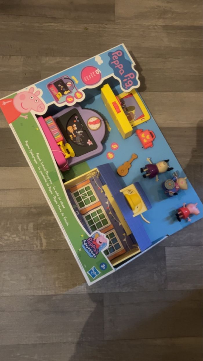 Salle de classe peppa piG - photo numéro 2