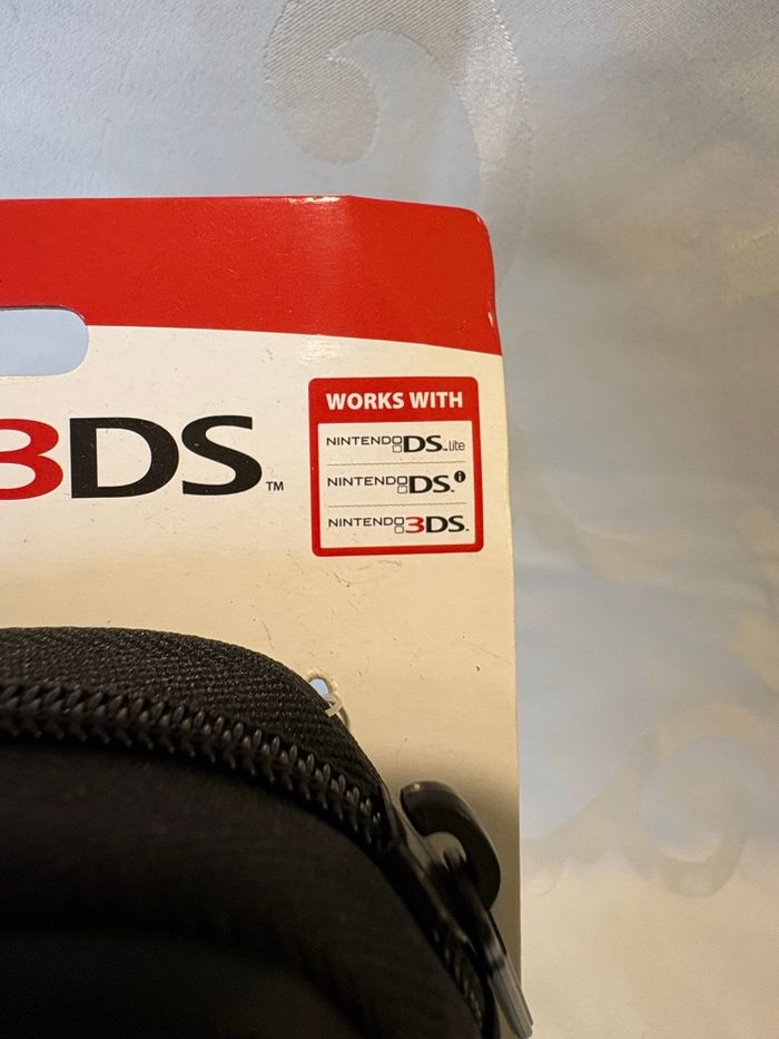 Housse de protection officielle Nintendo mario 3ds/dsi/ds lite noire - photo numéro 3