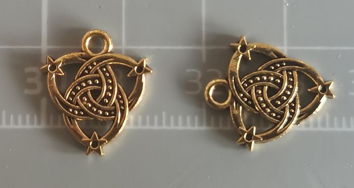 5 x pendentifs "nœud celtique ouvragé" en métal doré antique - photo numéro 4