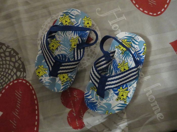Tong enfant garçon taille 22 bébé été - photo numéro 2