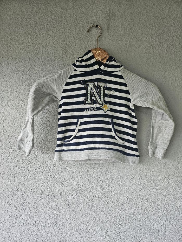 Sweat a capuche avec rayures pour fille