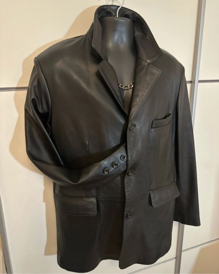 Blazer en cuir noir, très classe en taille 52 la marque Burton - photo numéro 3