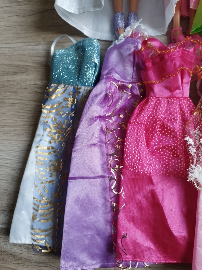 Poupées et robes - photo numéro 3