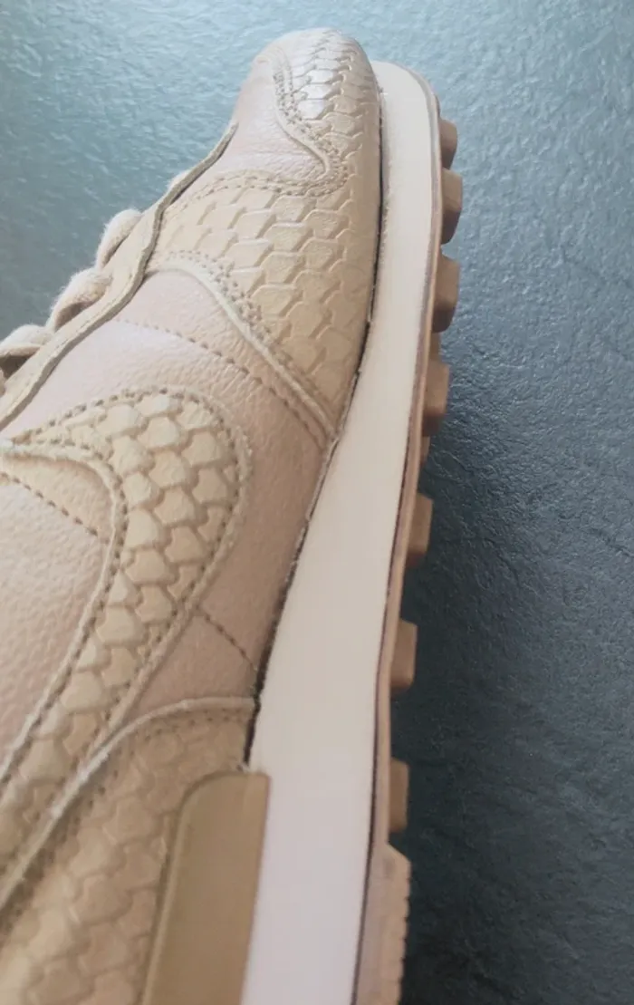 Nike Internationalist femme doré taille 39 - photo numéro 6