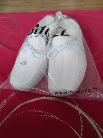 Chaussures neuves pointure 34