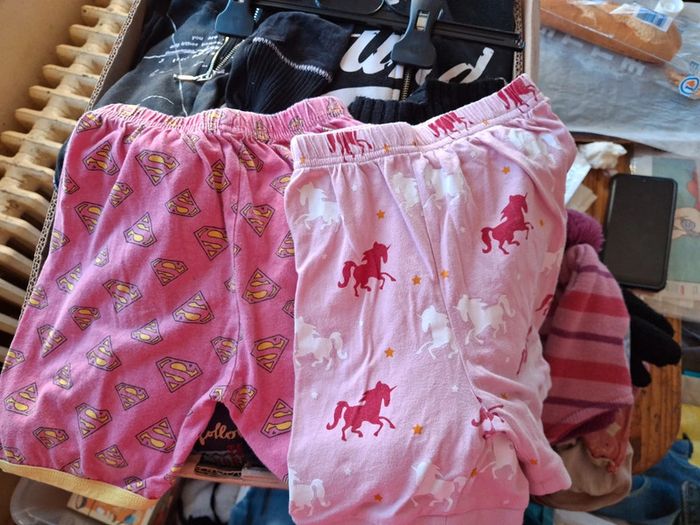 Lot 2 shorts