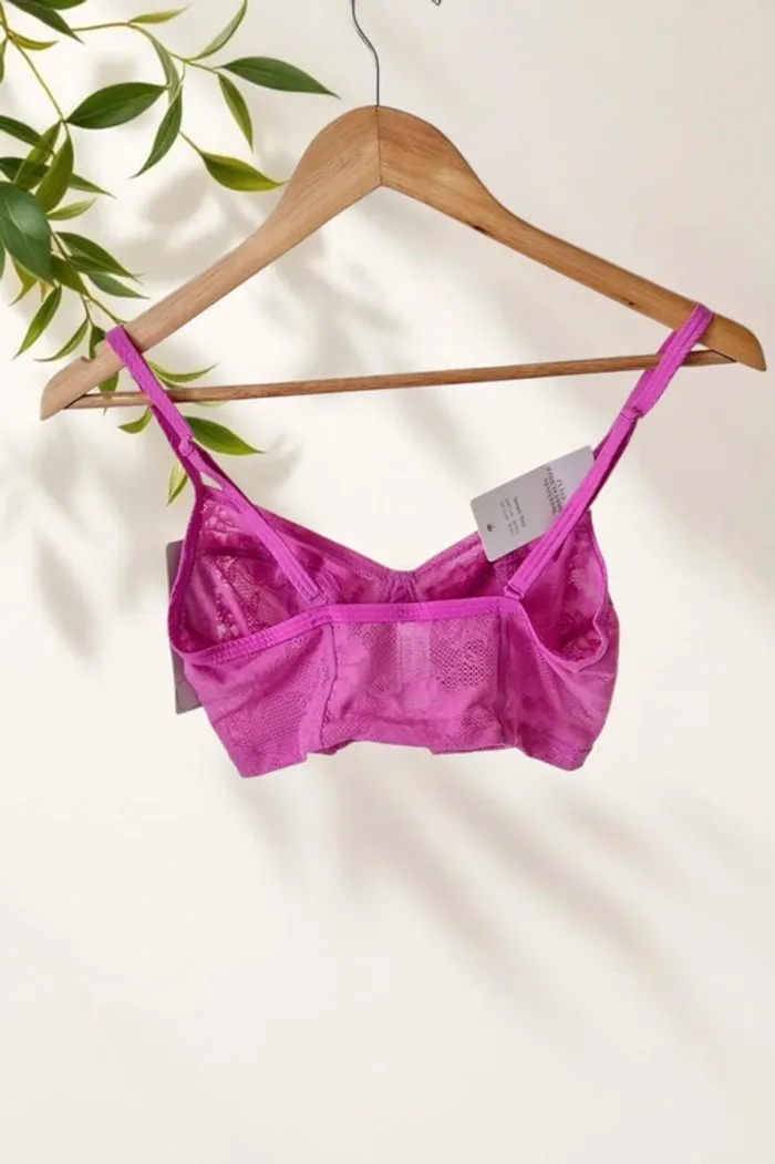 Brassière Triumph Taille 38-44 - photo numéro 5