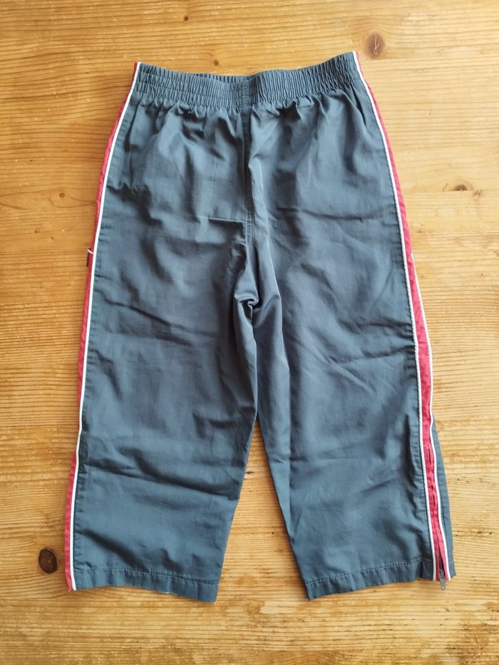 Jogging Gris Enfant - Taille 4 Ans - TBE - photo numéro 2