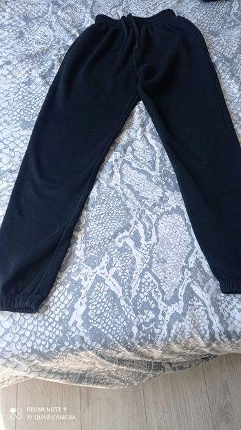 Bas jogging noir Zeeman taille S.bon état .