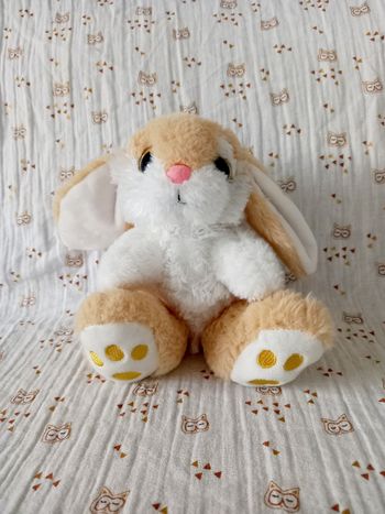 Peluche doudou lapin assis Nicotoy Kiabi