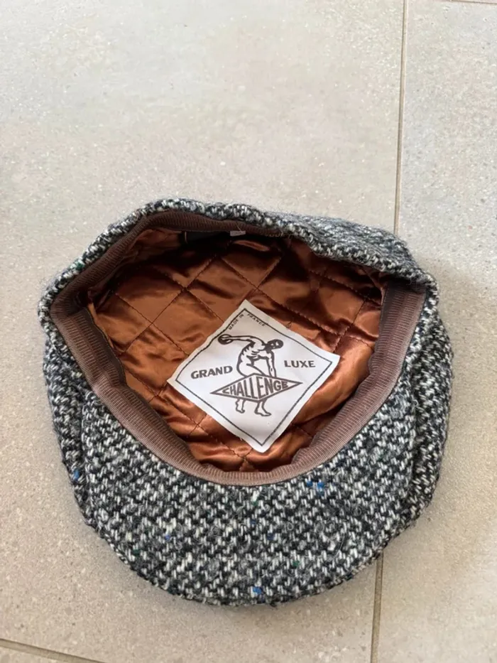 Casquette Grand luxe challenge tissu pure laine, taille 59, très bon état - photo numéro 4