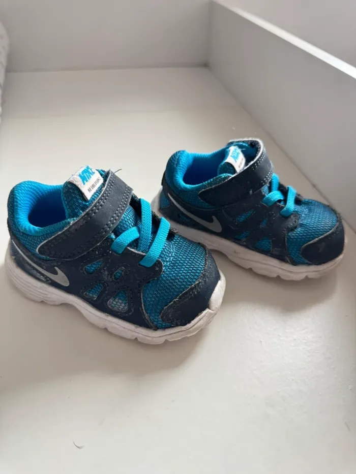 Baskets Nike bleu 19,5