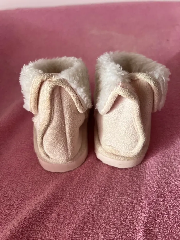 Chaussons rose taille 18-19 - photo numéro 2