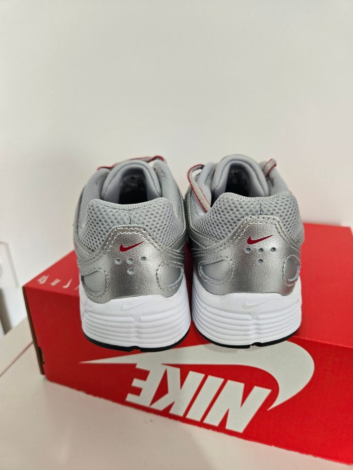 Nike p6000 taille 35 neuves gris argenté rouge neuves - photo numéro 4