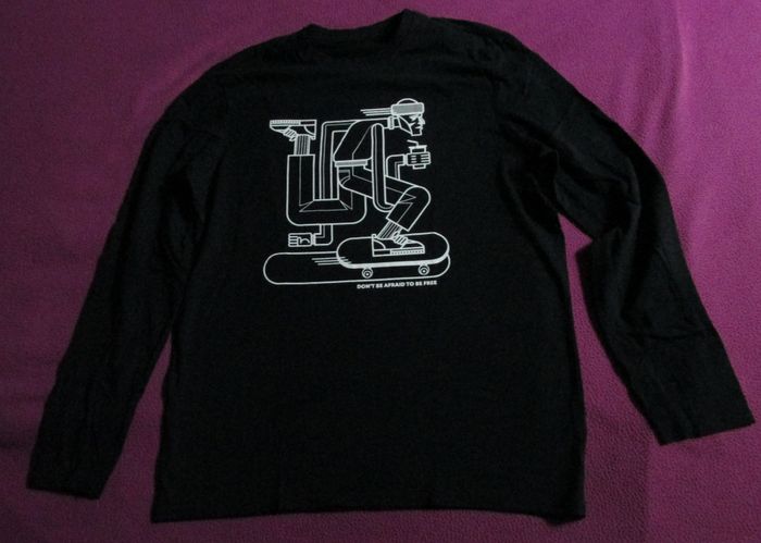 tshirt noir taille M KIABI - photo numéro 2