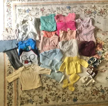 Lot vêtement bébé fille et garçon naissance à 1 mois