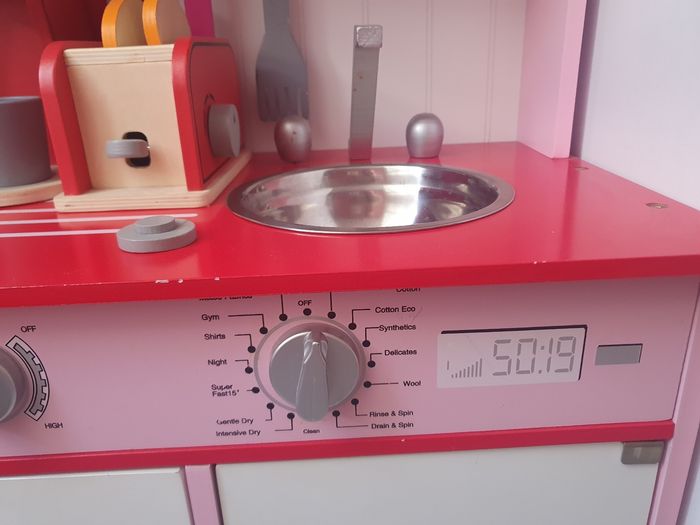Cuisine en bois avec accessoires - photo numéro 9