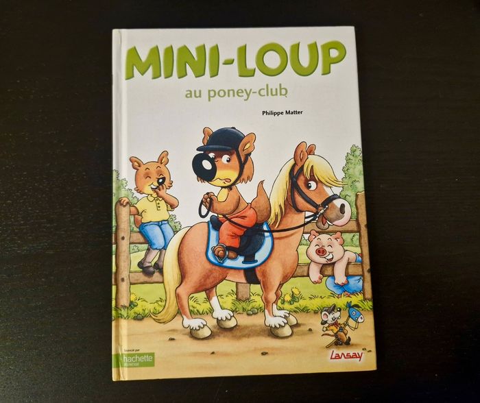 Livre - Mini Loup au poney club