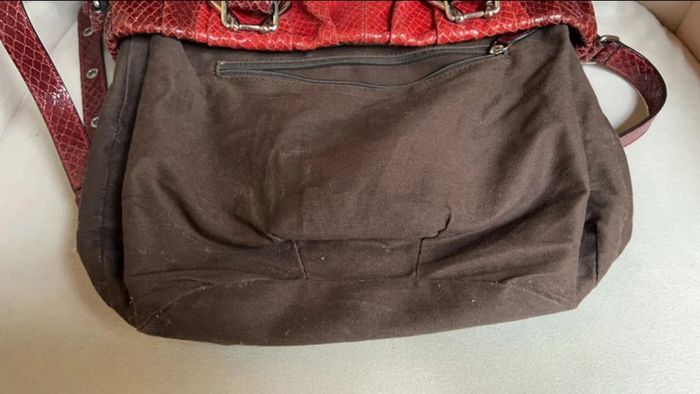 Sac Céline "Pillow Small" Ruby – Très bon état – Cuir verni effet reptile - photo numéro 16