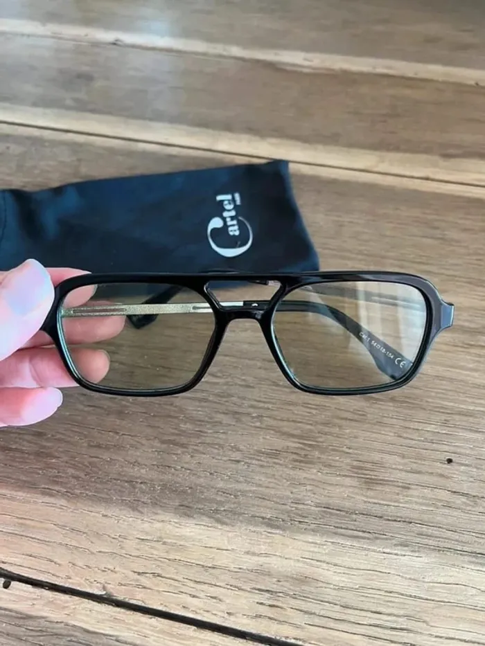 Paire de lunettes de soleil/lunettes teintées originales - photo numéro 6
