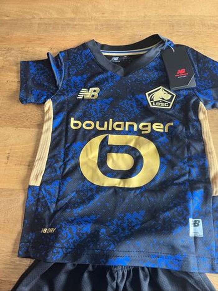 Ensemble  de foot losc 3 eme enfant - photo numéro 3