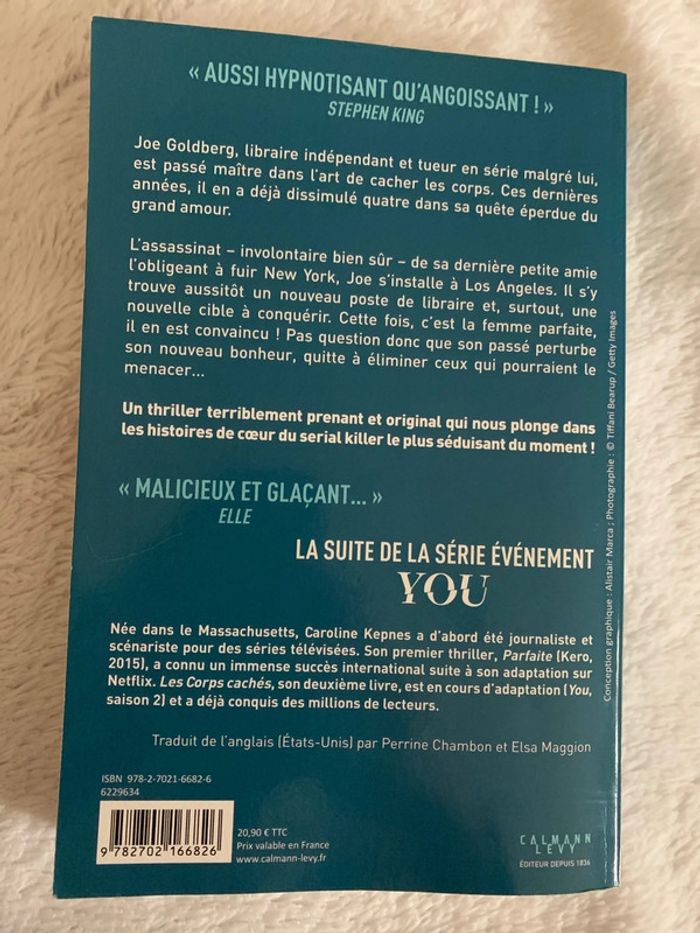 Livre les corps cachés Caroline kepnes - photo numéro 2