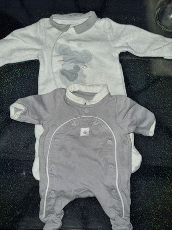 2 pyjamas prématuré