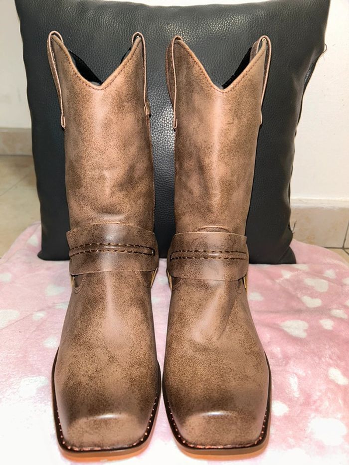 Bottes en cuir taille 37 - photo numéro 4