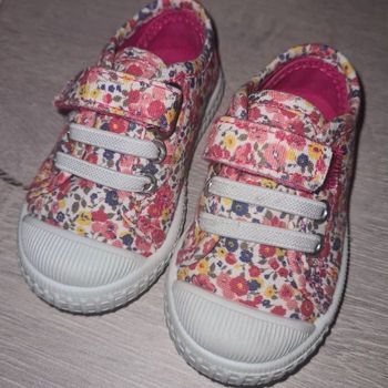 Chaussures taille 19 la halle