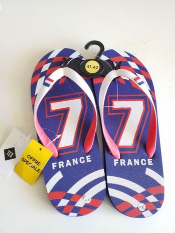 Tongs tricolore pointure 42 neuve